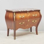 1642 8186 CHEST OF DRAWERS